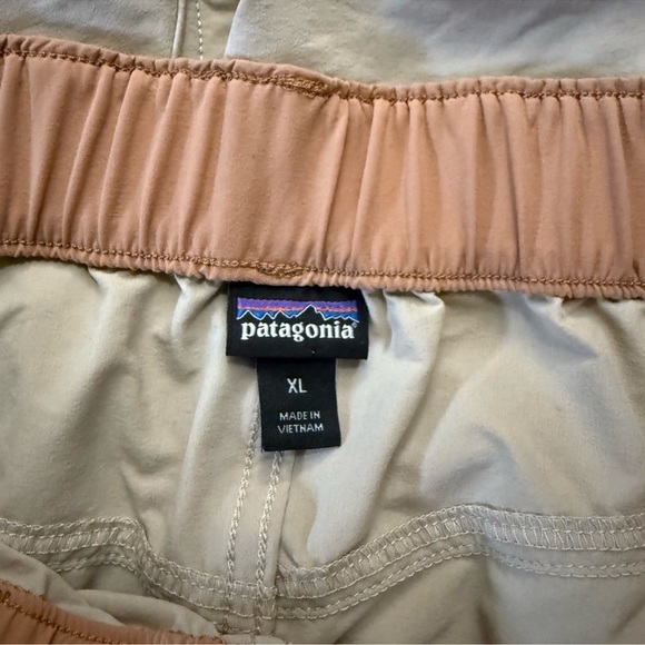 Patagonia Women's Outdoor Everyday 4" Shorts (Oar Tan) - Picture 9 of 9